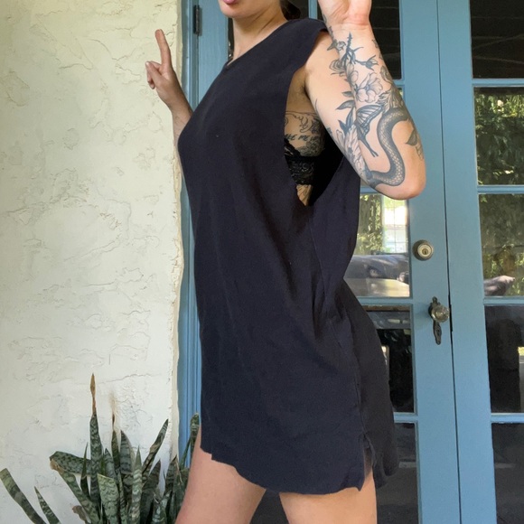 Oversized black muscle tank top, I love this but it’s a bit too oversized lol - Picture 2 of 3